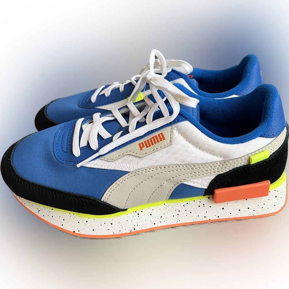 NWT: Puma Future Rider Sneakers - Blue, Orange, B&W - Boys Youth 6.5 (Women 8)